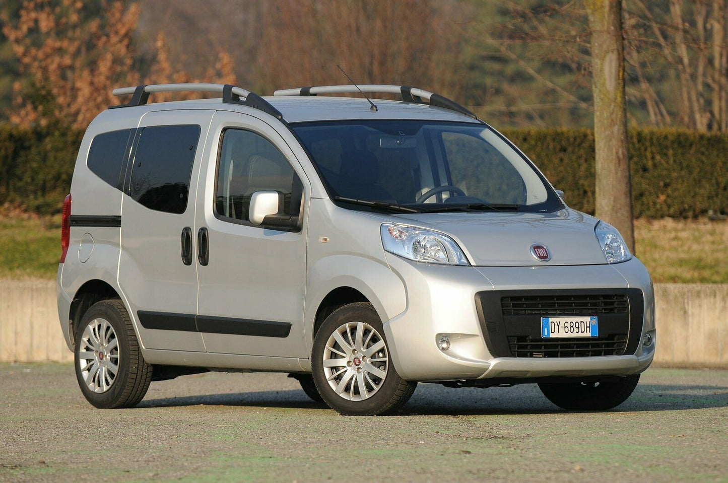 PARAFANGO FIAT FIORINO / QUBO ANTERIORE ANT SINISTRO SX DAL 2007 AL 2020